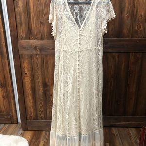 Lace maxi dress
